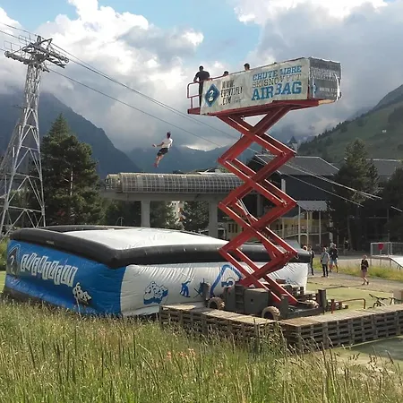 Life Like A Local : Gaspard * Les Deux Alpes